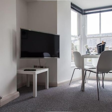 Stunning 2 Bed Apartment With Sea Views, Penzance Bagian luar foto