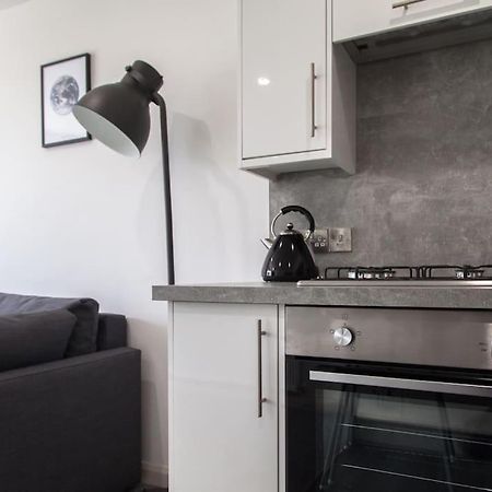 Stunning 2 Bed Apartment With Sea Views, Penzance Bagian luar foto