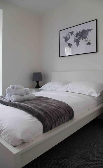 Stunning 2 Bed Apartment With Sea Views, Penzance Bagian luar foto
