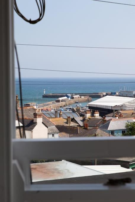 Stunning 2 Bed Apartment With Sea Views, Penzance Bagian luar foto